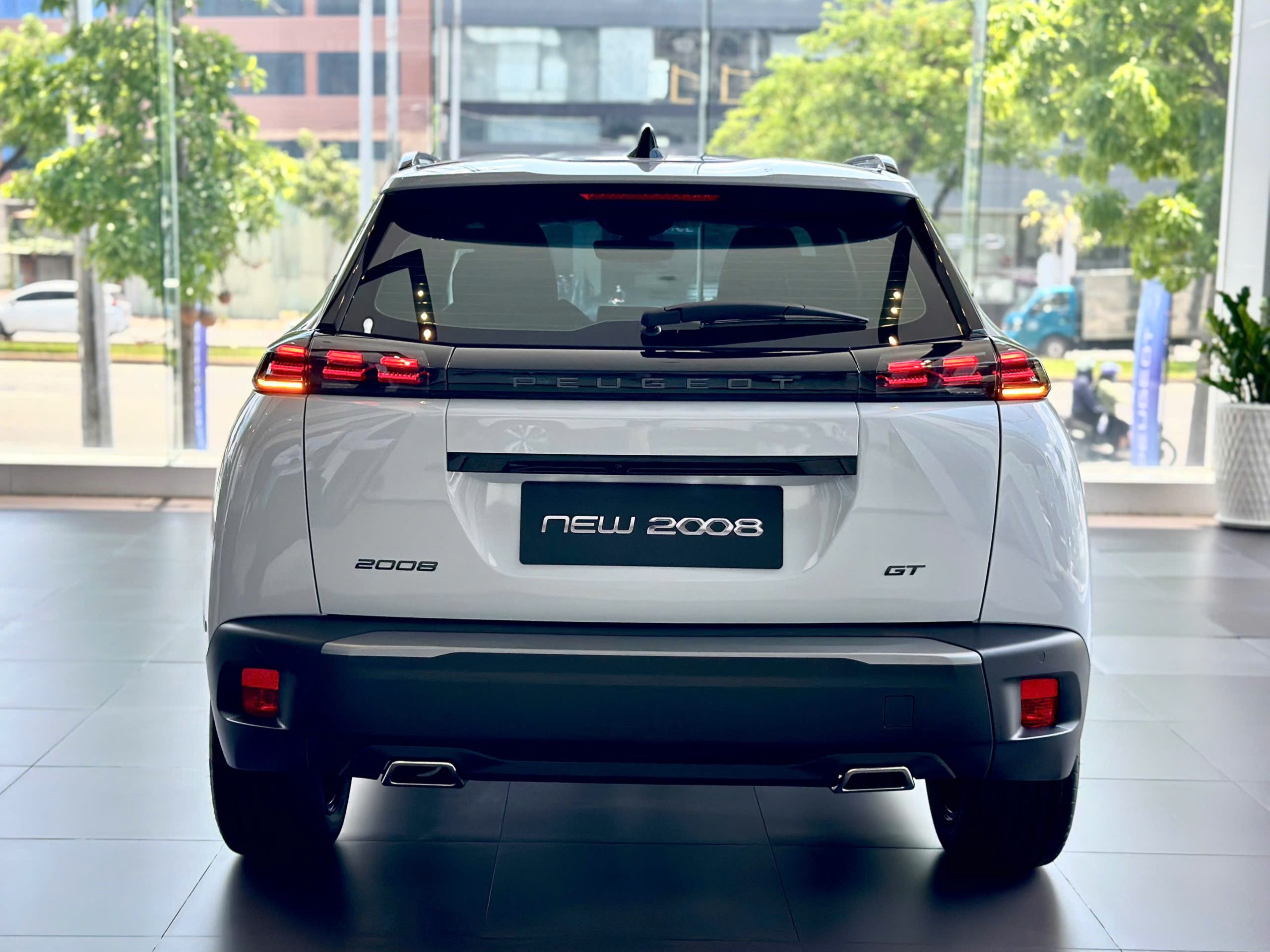 New Peugeot 2008 đèn hậu LED